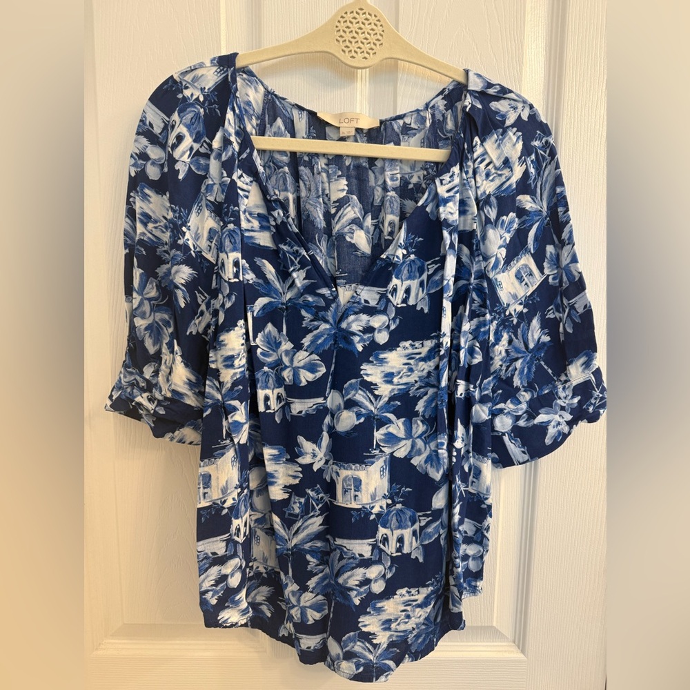 LOFT Blue and White Puff Sleeve Blouse Size XL
